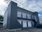 函館市電湯川線競馬場前駅まで徒歩9分