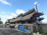 小田急小田原線新百合ヶ丘駅までバス約5分 徒歩5分