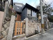 ＪＲ東海道本線高槻駅までバス約15分 徒歩9分