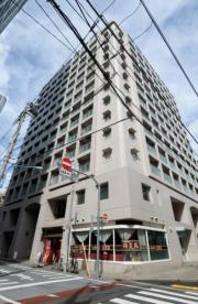 東京メトロ丸ノ内線新宿御苑前駅まで徒歩4分
