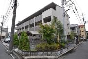 東武伊勢崎・大師線獨協大学前駅まで徒歩15分