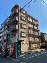 鹿児島市電谷山線荒田八幡駅まで徒歩4分