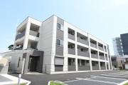 東武伊勢崎・大師線獨協大学前駅まで徒歩23分