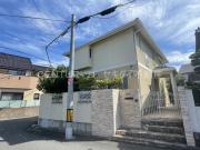 山本町4丁目ガレージ付き戸建て