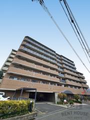 南海泉北線和泉中央駅まで徒歩18分