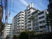 西武新宿線新井薬師前駅まで徒歩8分