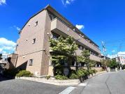 東武伊勢崎・大師線獨協大学前駅まで徒歩15分