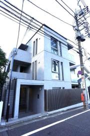 HOUSE 3040