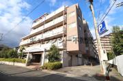イーストヴィレッジ宮の前