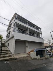 地下鉄西神・山手線長田駅まで徒歩20分