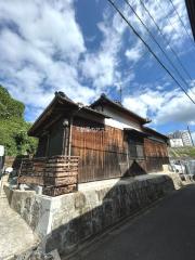 皇后崎町貸家