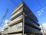 京王線府中駅まで徒歩18分