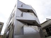 都営大江戸線中野坂上駅まで徒歩3分