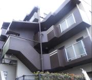 小田急小田原線読売ランド前駅まで徒歩10分
