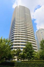 M.M. TOWERS FORESIS-L棟