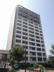 地下鉄箱崎線呉服町駅まで徒歩10分