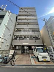 地下鉄四つ橋線四ツ橋駅まで徒歩10分