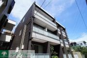東武伊勢崎・大師線獨協大学前駅まで徒歩3分