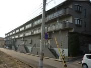 地下鉄西神・山手線伊川谷駅までバス約11分 徒歩1分