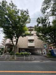 阪急千里線南千里駅までバス約15分 徒歩3分