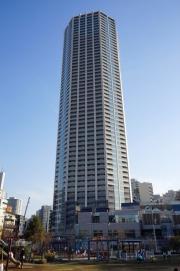東京メトロ丸ノ内線新宿御苑前駅まで徒歩6分