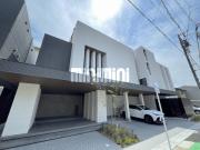 セレニティー本山