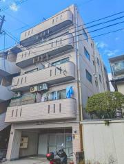 鹿児島市電谷山線騎射場駅まで徒歩4分