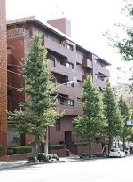東京メトロ千代田線表参道駅まで徒歩12分