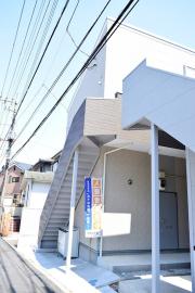 小田急江ノ島線桜ヶ丘駅まで徒歩9分