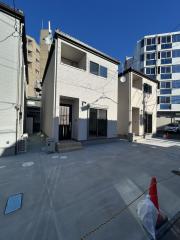 Es Town イーズタウン B棟