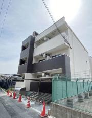 近鉄難波・奈良線河内花園駅まで徒歩4分