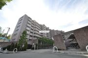 ヴィルヌーブガーデンズ千里山西