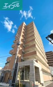 Friend Court 岡山医大東