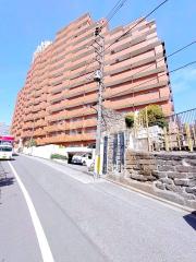 東京メトロ丸ノ内線新宿御苑前駅まで徒歩7分