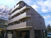 ＪＲ山陽本線明石駅までバス約15分 徒歩2分