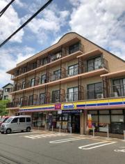 小田急小田原線鶴川駅までバス約10分 徒歩2分