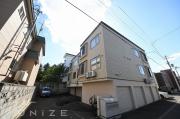 地下鉄南北線真駒内駅まで徒歩26分