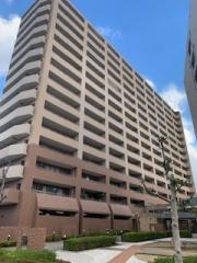 キングスクエアヴァルジア大阪