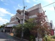 阪急伊丹線伊丹駅までバス約14分 徒歩1分