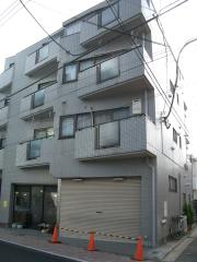 ＪＲ中央線西荻窪駅まで徒歩4分