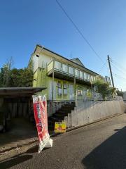 小田急小田原線東海大学前駅まで徒歩20分