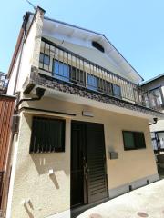 二条駅すぐ・二条城エリアの南向き陽当りのいい戸建