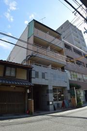 地下鉄烏丸線烏丸御池駅まで徒歩2分