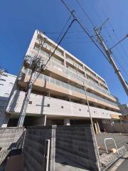 近鉄難波・奈良線河内小阪駅まで徒歩10分