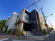 GREEN CREST