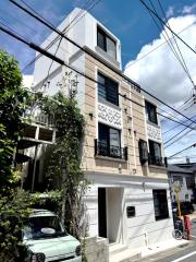 NAKA MEGURO