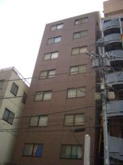 京急本線横須賀中央駅まで徒歩4分