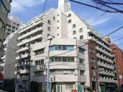 東京メトロ丸ノ内線新宿御苑前駅まで徒歩5分