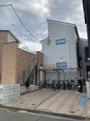 小田急小田原線東海大学前駅まで徒歩10分