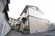 阪急千里線北千里駅までバス約10分 徒歩5分